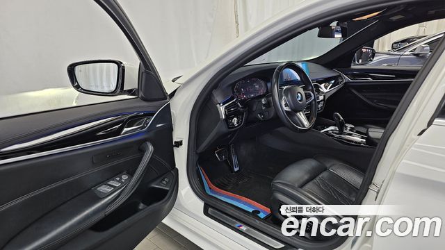 BMW 5-Series 2020 — photo 13