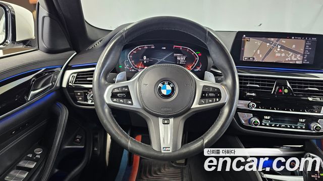 BMW 5-Series 2020 — photo 19