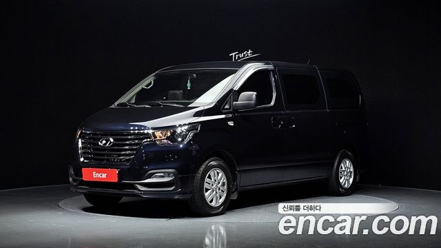 Hyundai Starex 2019 — photo 1