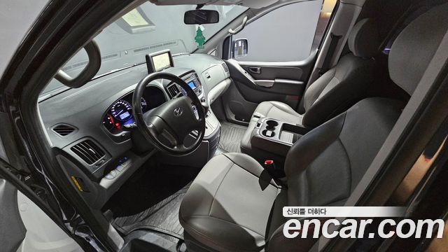 Hyundai Starex 2019 — photo 10