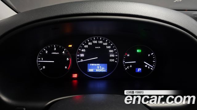 Hyundai Starex 2019 — photo 11