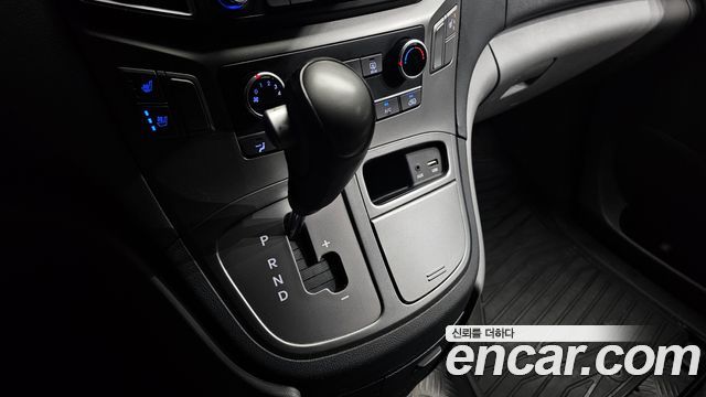 Hyundai Starex 2019 — photo 12