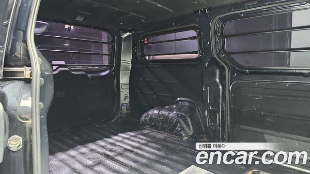 Hyundai Starex 2019 — photo 17