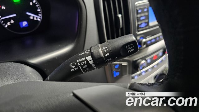 Hyundai Starex 2019 — photo 29