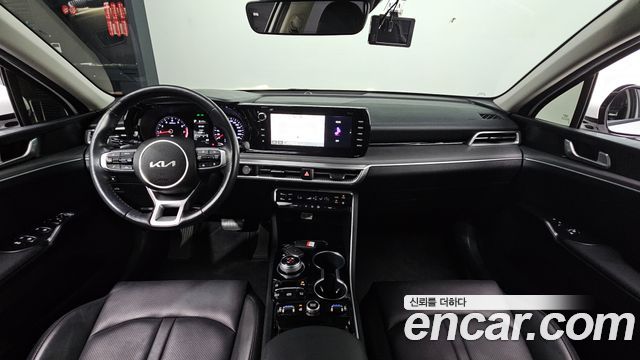 Kia K5 2023 — photo 10