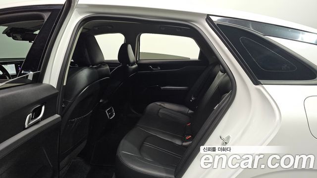 Kia K5 2023 — photo 18