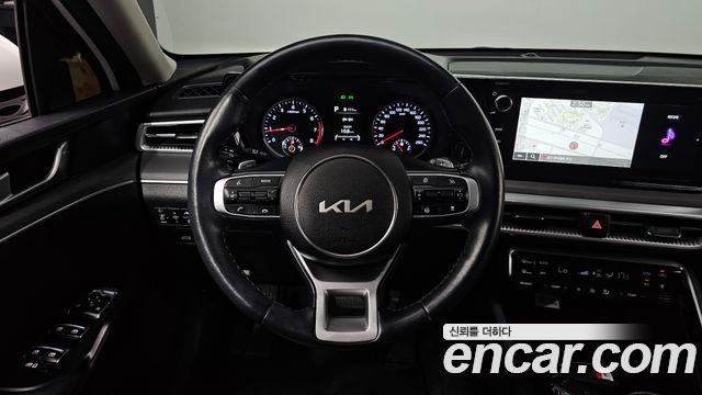 Kia K5 2023 — photo 19