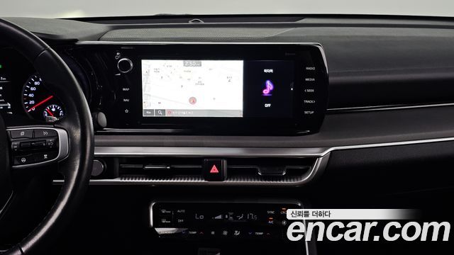 Kia K5 2023 — photo 23