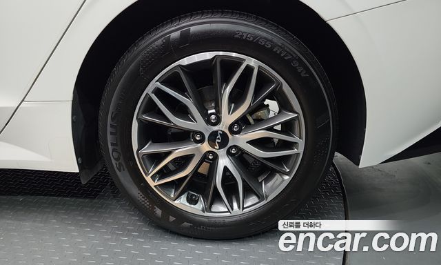Kia K5 2023 — photo 7