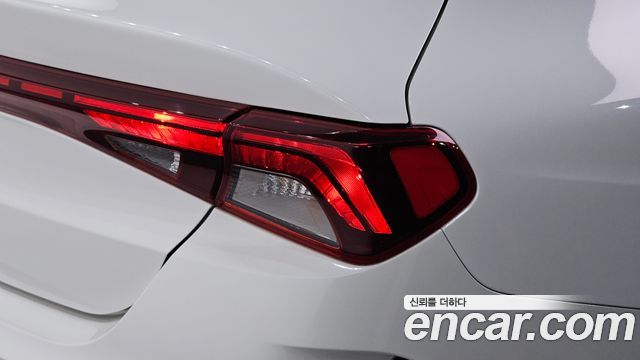 Kia K5 2023 — photo 9