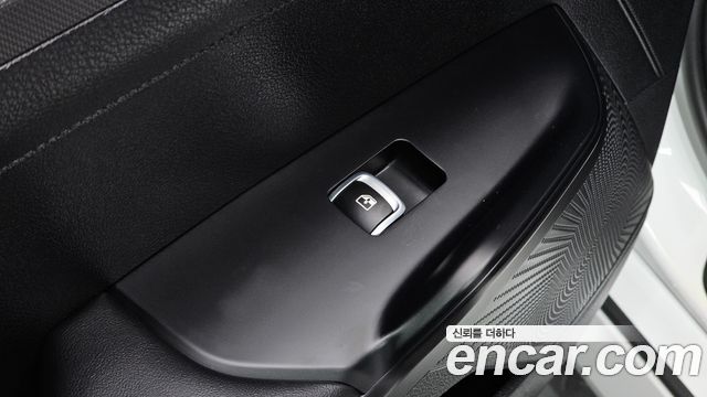 Kia K5 2023 — photo 27