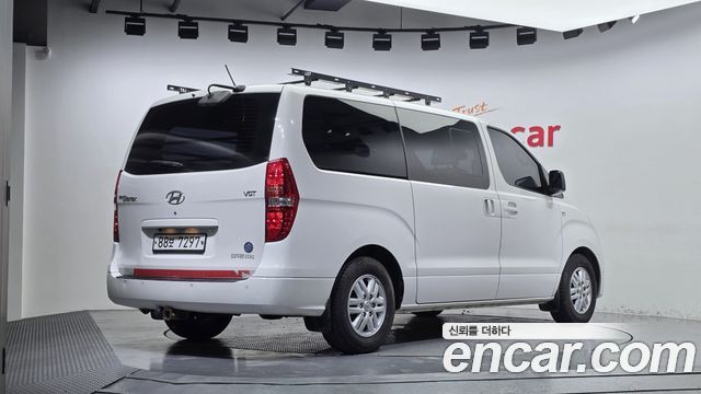 Hyundai Starex 2017 — photo 2