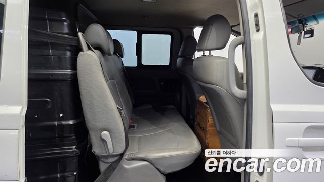 Hyundai Starex 2017 — photo 12