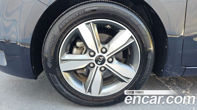 Kia K3 2018 — photo 5