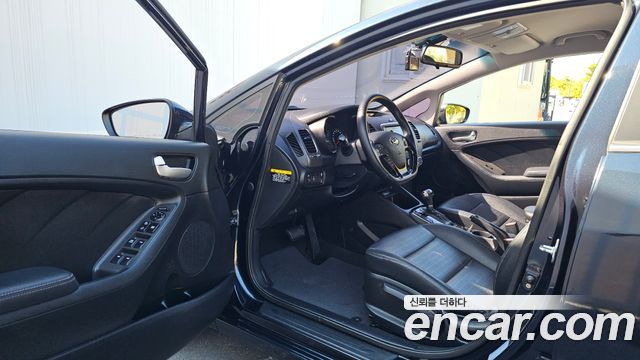Kia K3 2018 — photo 10