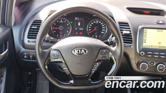 Kia K3 2018 — photo 13