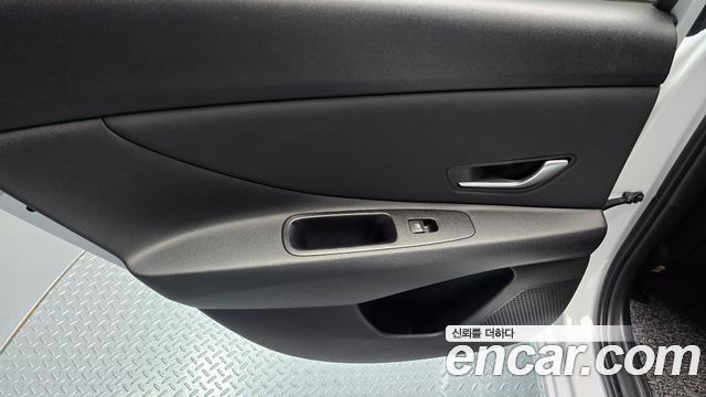 Hyundai AVANTE 2023 — photo 15
