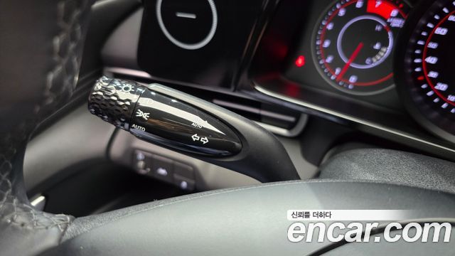 Hyundai AVANTE 2023 — photo 28