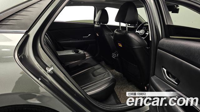 Hyundai AVANTE 2021 — photo 12