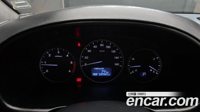 Hyundai Starex 2016 — photo 8