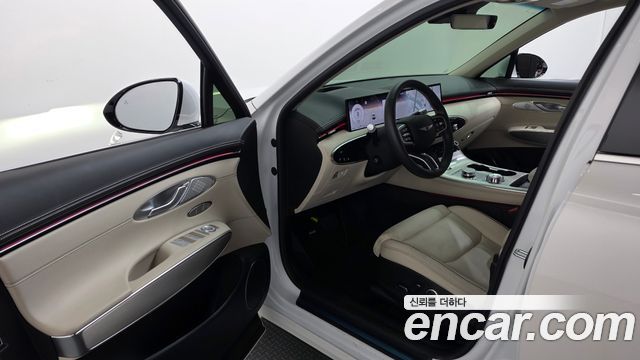 Genesis GV70 2025 — photo 13