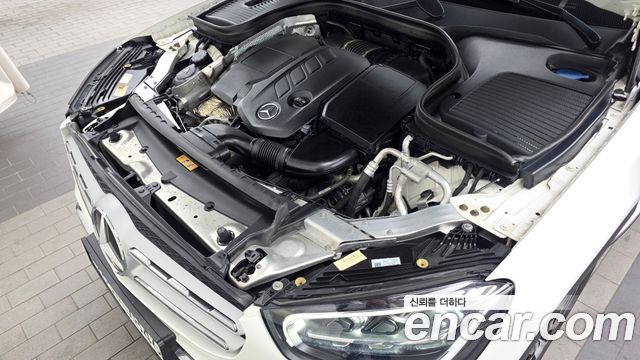 Mercedes-Benz GLC-Class 2020 — photo 6