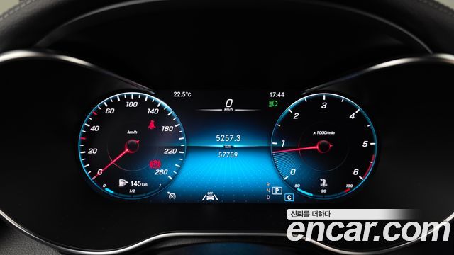 Mercedes-Benz GLC-Class 2020 — photo 11