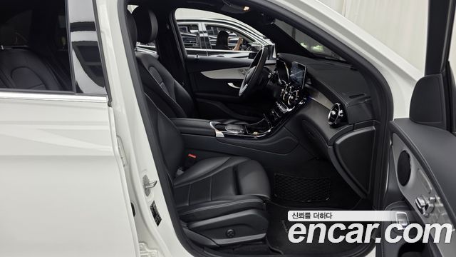 Mercedes-Benz GLC-Class 2020 — photo 17