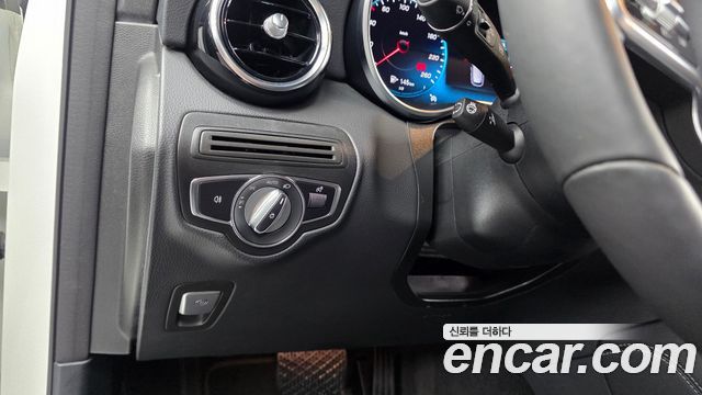 Mercedes-Benz GLC-Class 2020 — photo 22