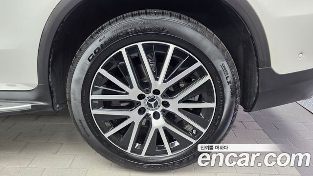 Mercedes-Benz GLC-Class 2020 — photo 7