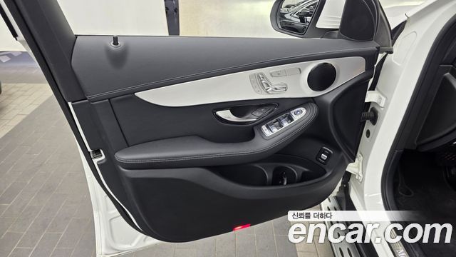Mercedes-Benz GLC-Class 2020 — photo 14