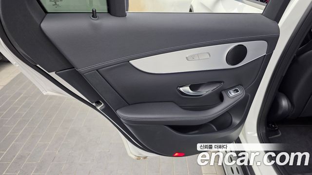 Mercedes-Benz GLC-Class 2020 — photo 15