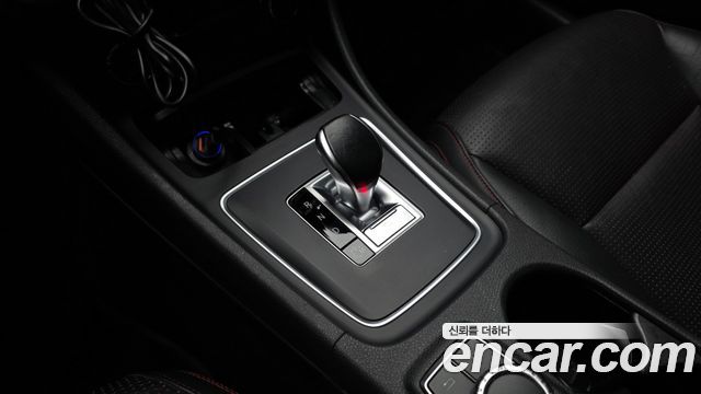 Mercedes-Benz GLA-Class 2015 — photo 12