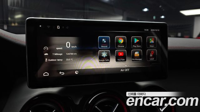 Mercedes-Benz GLA-Class 2015 — photo 20