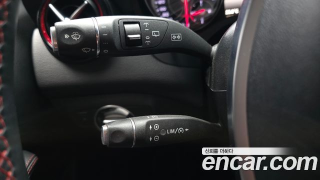 Mercedes-Benz GLA-Class 2015 — photo 27