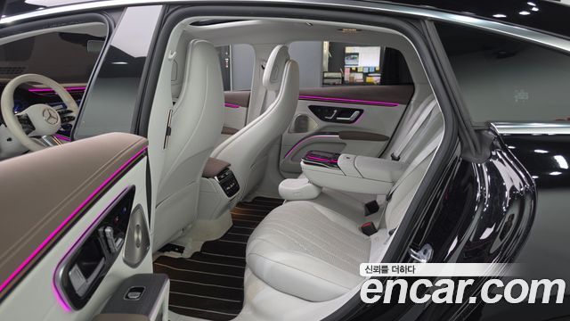 Mercedes-Benz EQS 2022 — photo 11