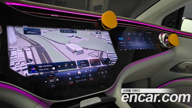 Mercedes-Benz EQS 2022 — photo 18