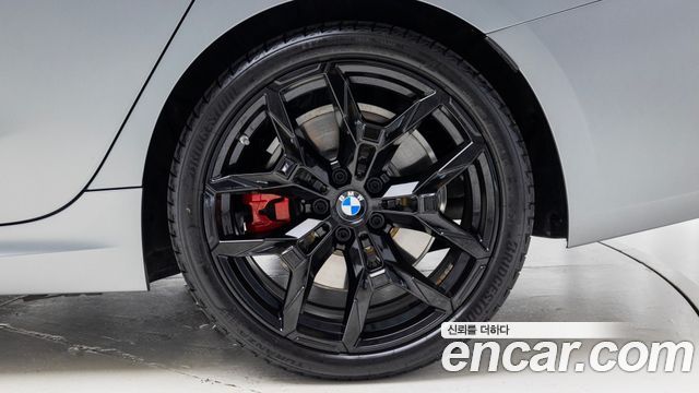 BMW 3-Series 2025 — photo 5