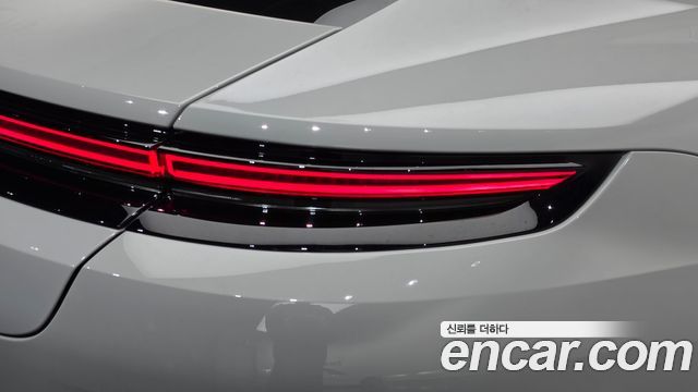 Porsche Panamera 2025 — photo 9