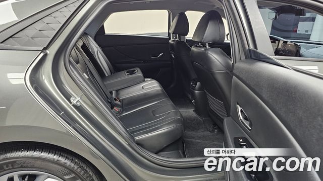 Hyundai AVANTE 2024 — photo 17