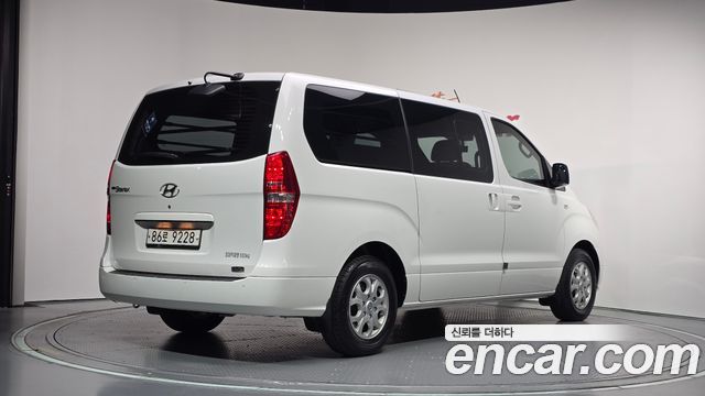 Hyundai Starex 2014 — photo 2