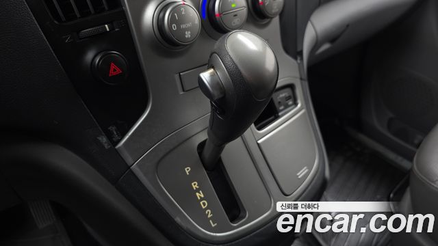 Hyundai Starex 2014 — photo 9