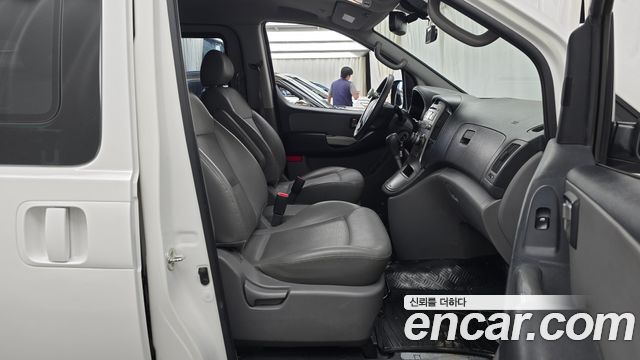 Hyundai Starex 2014 — photo 11