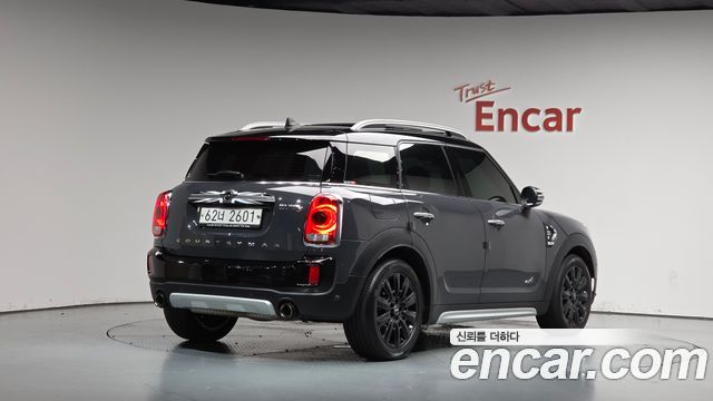 Mini Countryman 2018 — photo 2