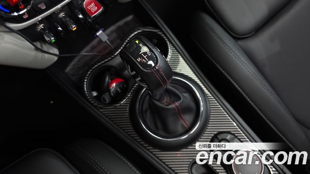 Mini Countryman 2018 — photo 12