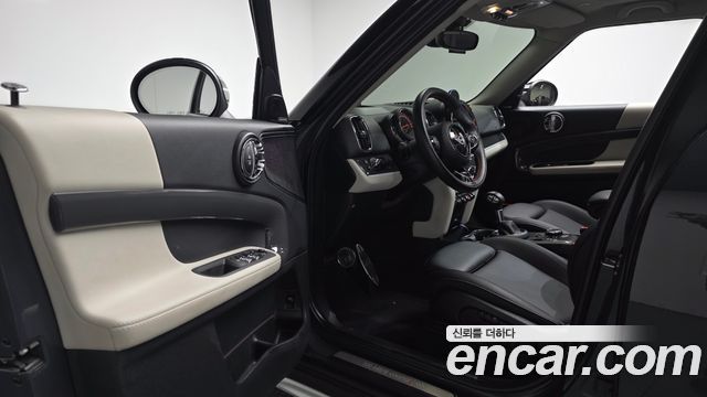 Mini Countryman 2018 — photo 13