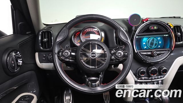 Mini Countryman 2018 — photo 19