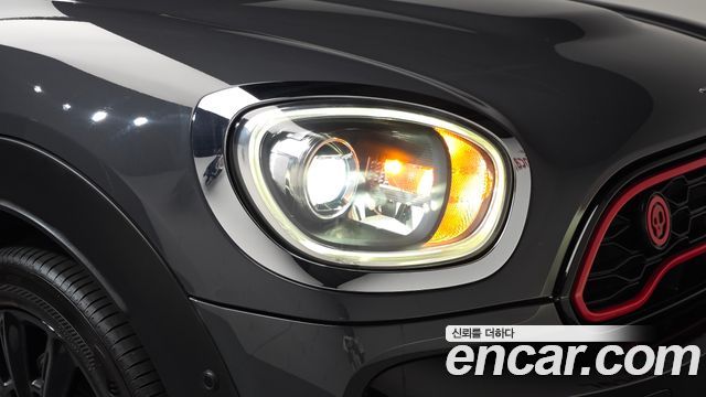 Mini Countryman 2018 — photo 8
