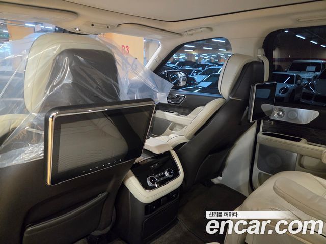 Lincoln Navigator 2020 — photo 11
