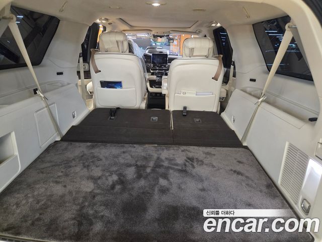 Lincoln Navigator 2020 — photo 17